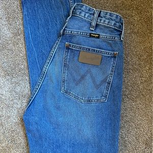 WRANGLER ICONS JEAN — SIZE 27